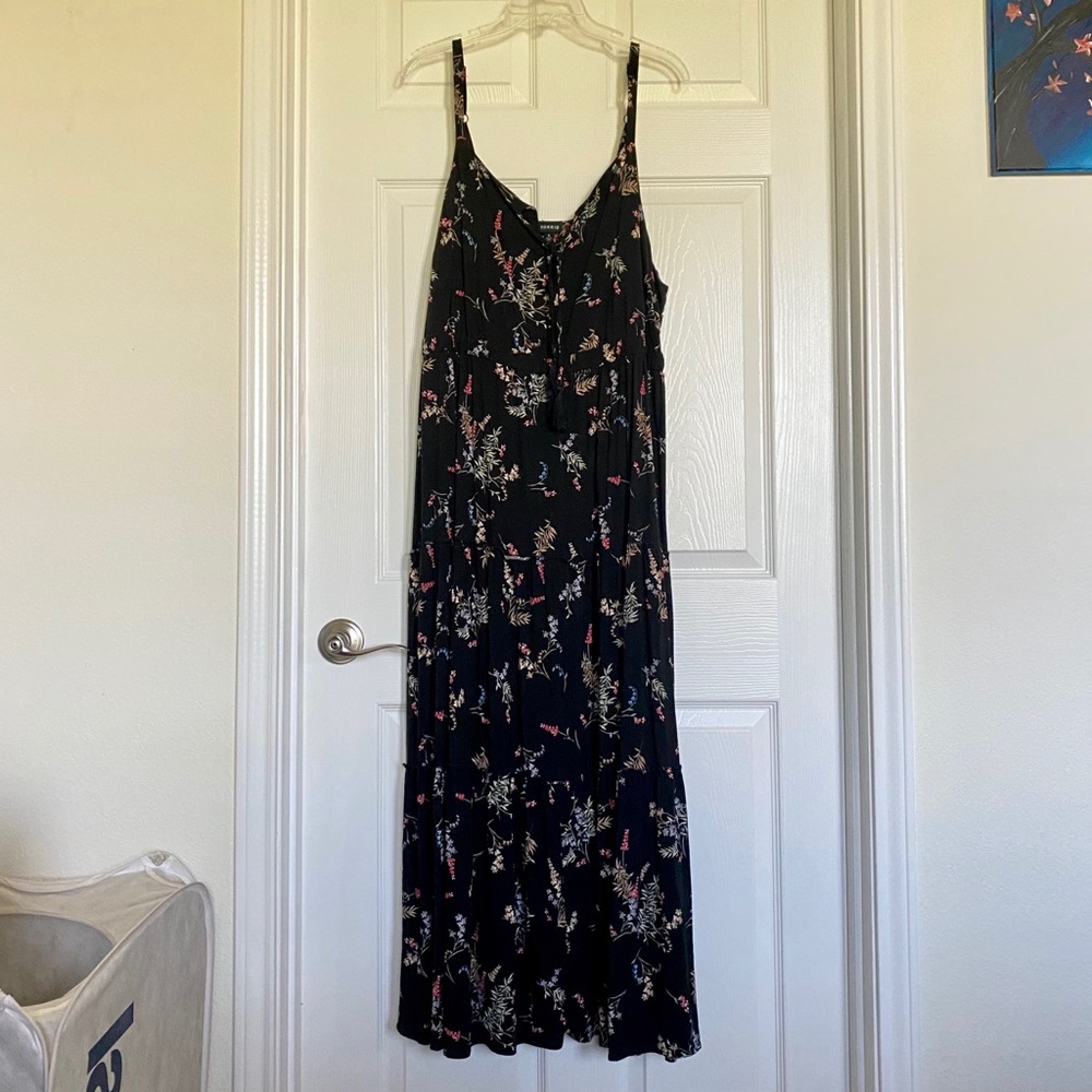 Floral tiered maxi dress